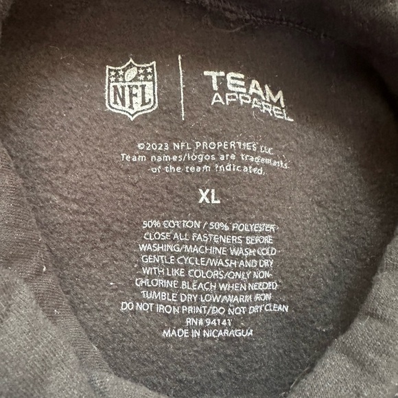 Philadelphia Eagles Black Hoodie - Picture 2 of 2